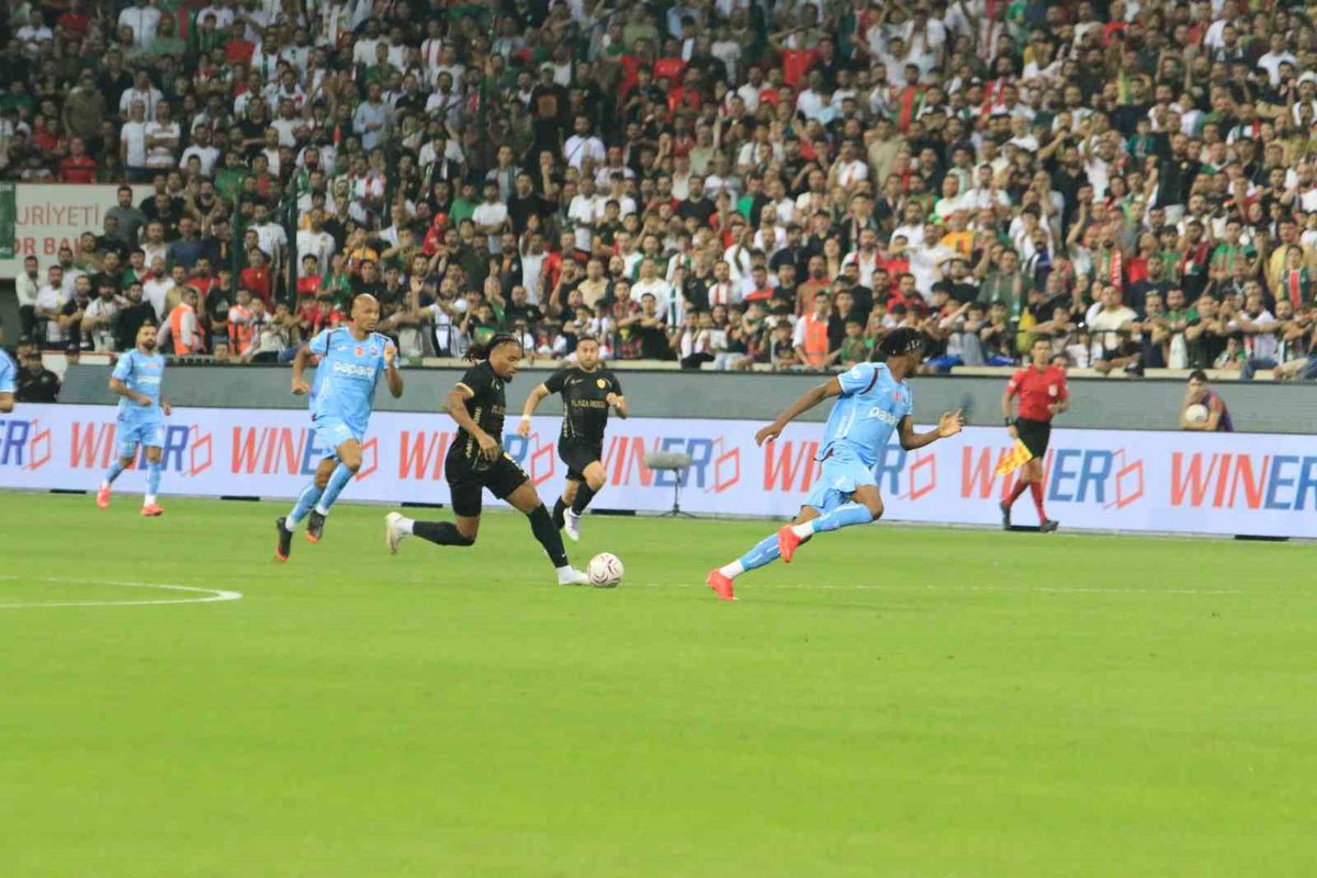 Trendyol Süper Lig: Amed Sportif Faaliyetler 0-1 Trabzonspor (İlk 20 Dakika)