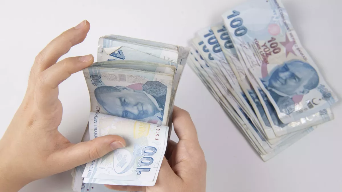 TÜRK-İŞ Ağustos açlık ve yoksulluk sınırını açıkladı: Açlık 37.388 TL, yoksulluk 121.786 TL