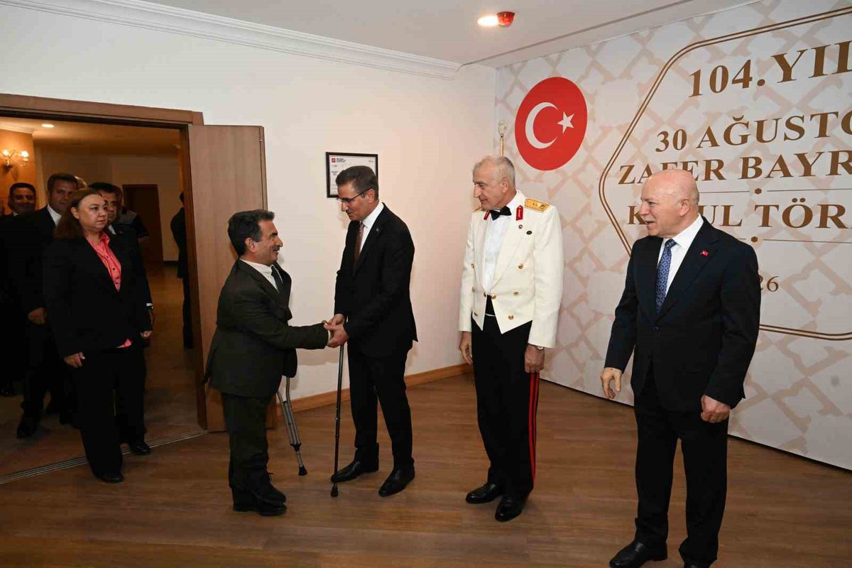 Erzurum'da 30 Ağustos Zafer Bayramı Kabul Töreni