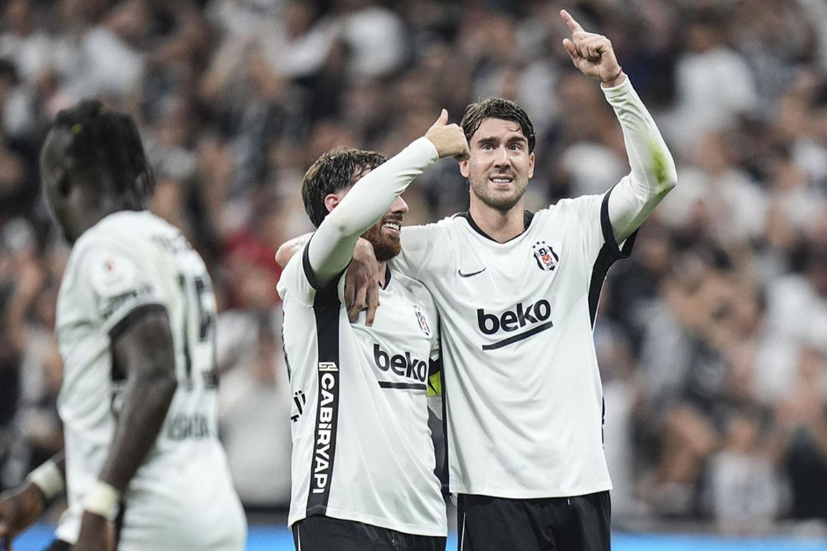 Vlahovic coştu, coşturdu! Beşiktaş'tan Fenerbahçe'ye 6 gollü gözdağı
