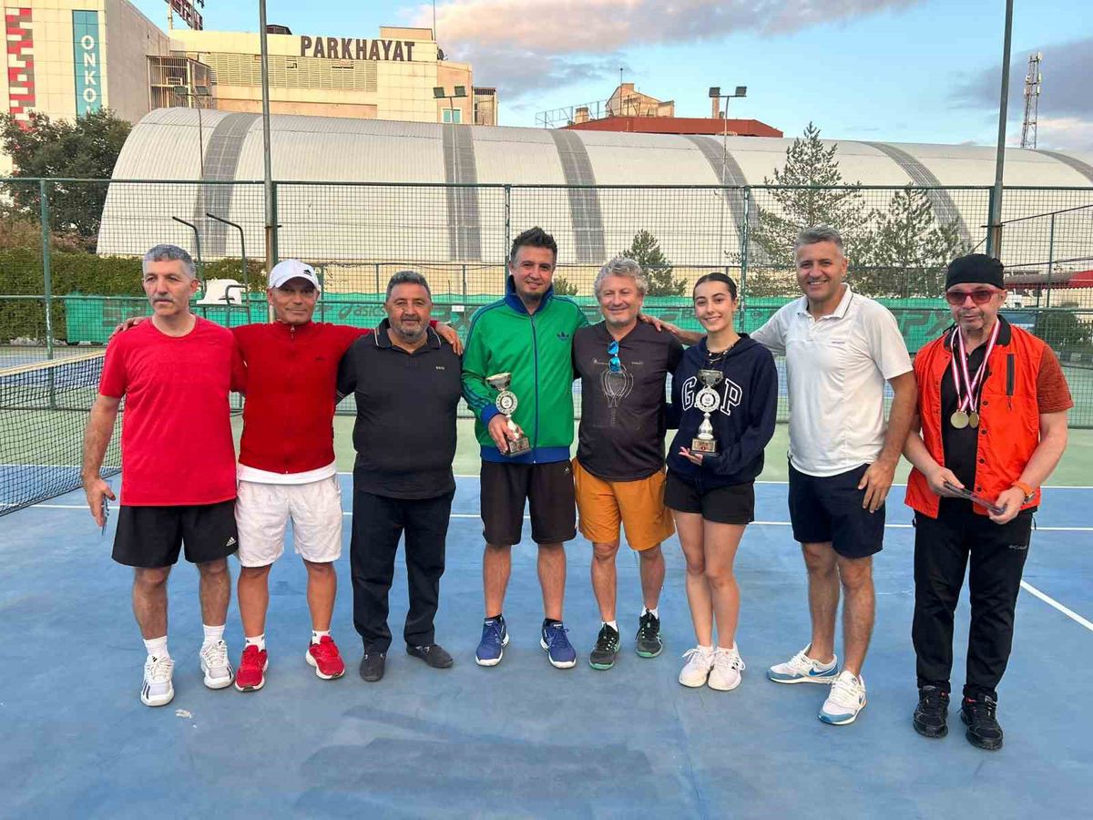 Zafer Mix Cup 2026 Tenis Turnuvası FSM Kortlarında Sona Erdi