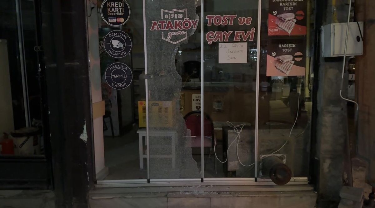 Eskişehir'de çay ocağına alkollü taşlı saldırı