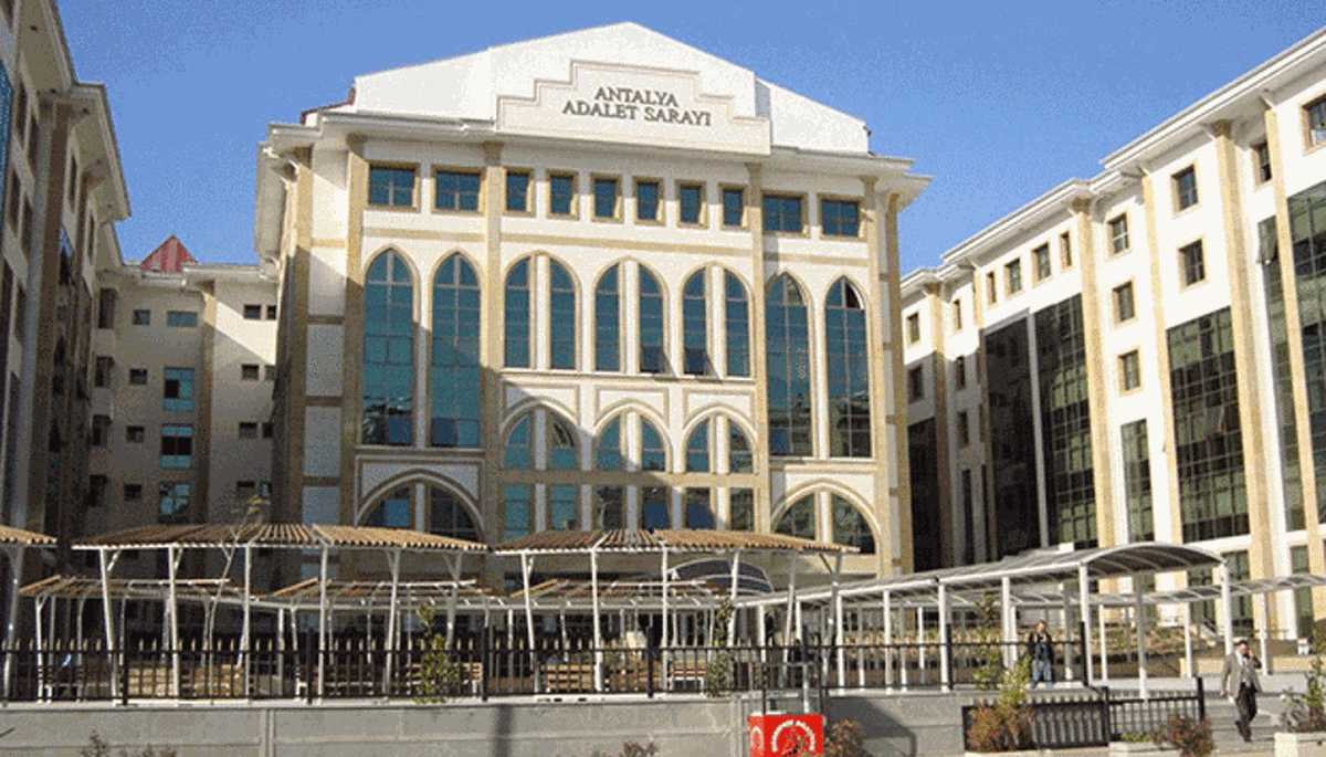 Antalya'da fuhuş operasyonu: 7 gözaltı