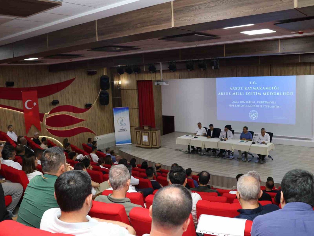 Arsuz'da 2026-2027 Eğitim Öğretim Yılı Okul Müdürleri Toplantısı Yapıldı