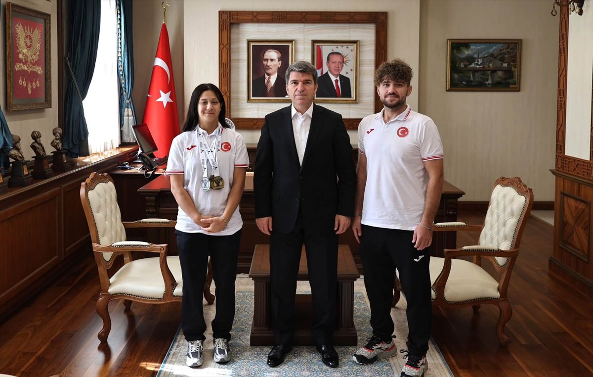 Avrupa Şampiyonu Zehra Nur Arslan Vali'yi Ziyaret Etti