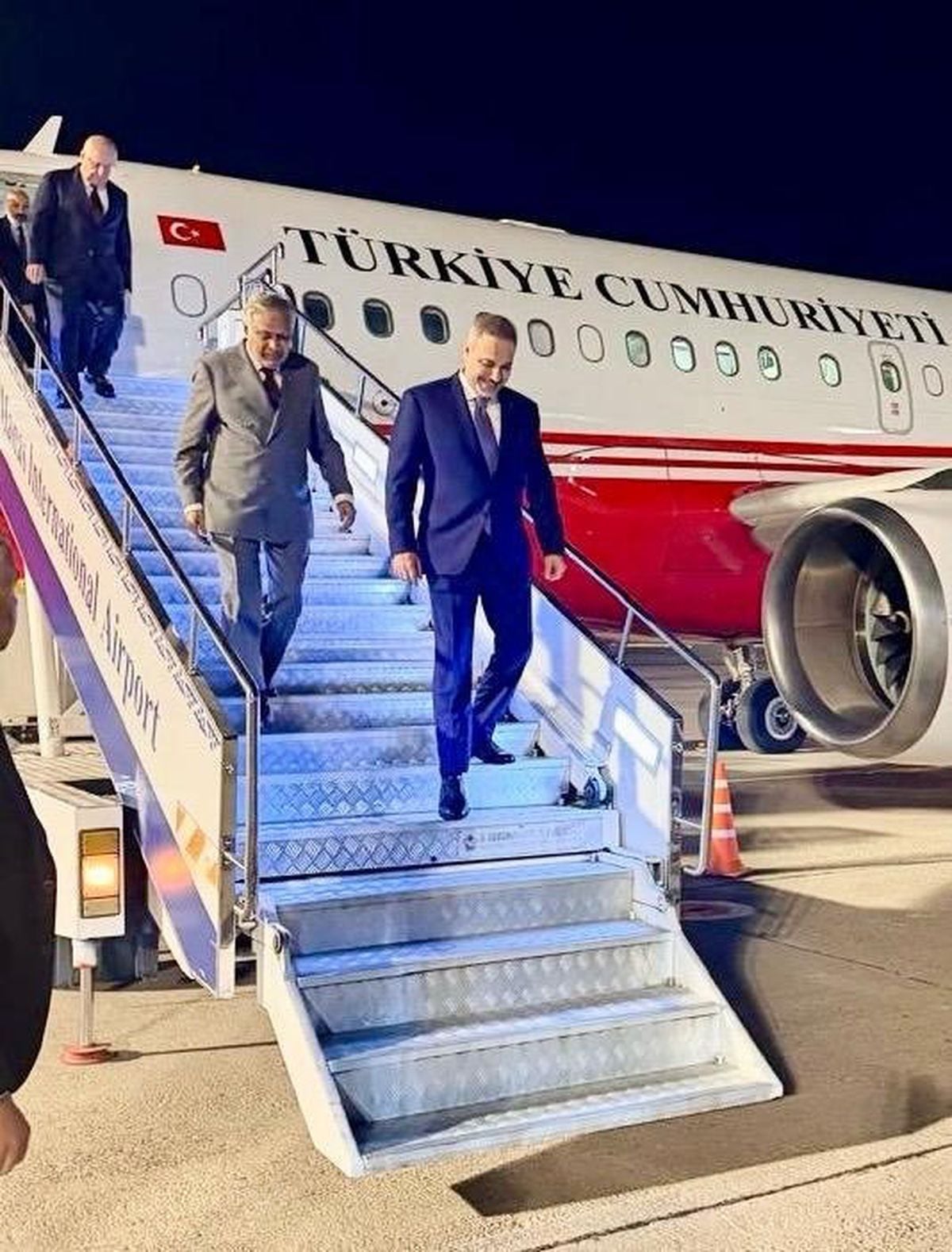 Bakan Fidan ve Güler, Cumhurbaşkanı Erdoğan'a refakat için Bişkek'te