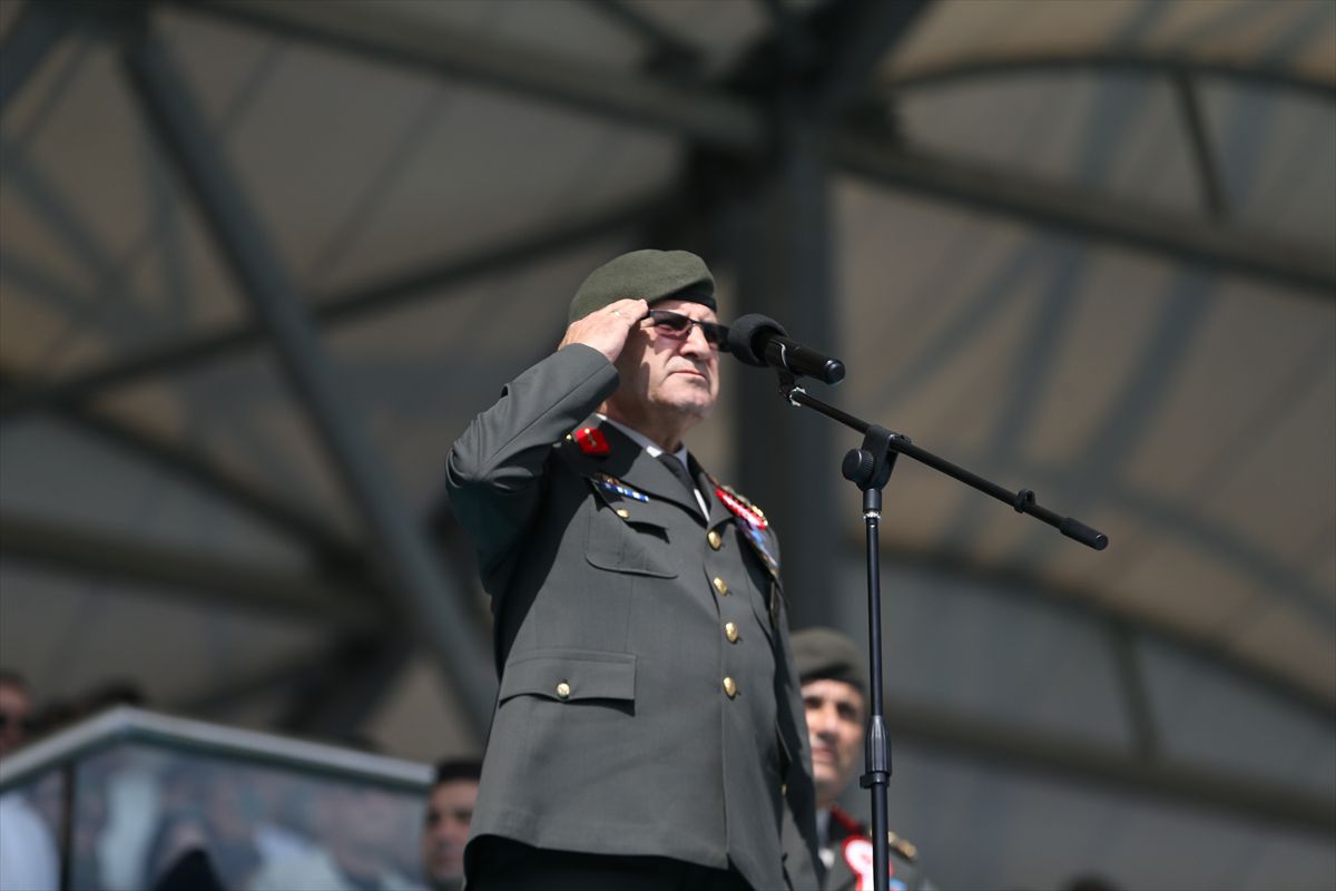 Astsubaylardan Sancak Devir Teslim Töreni