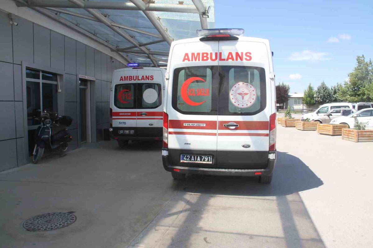 Beyşehir'de Motosiklet Kazası: Sürücü Yaralandı