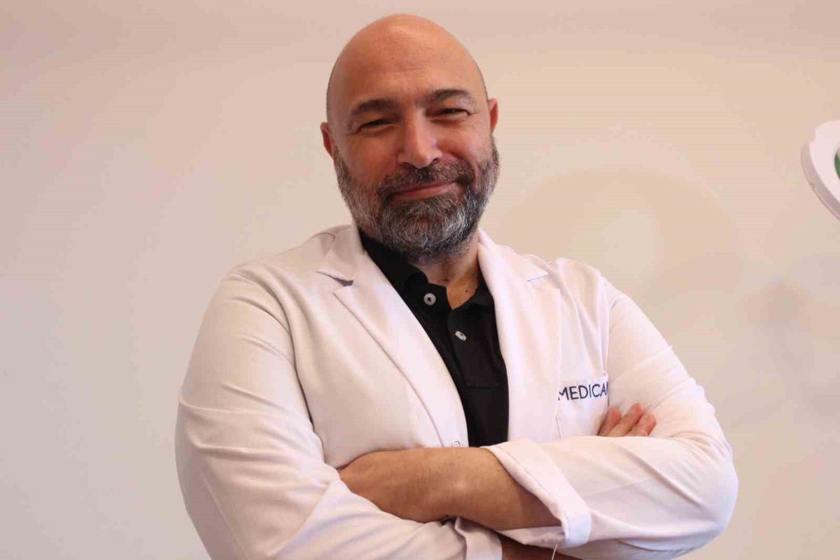 Çilek Bacak Görünümüne Dermatolog Uyarısı: Doğru Bakım Şart