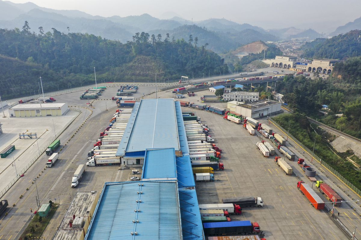 Çin-ASEAN Ticareti 2025'te 1,05 Trilyon Dolarla Rekor Kırdı