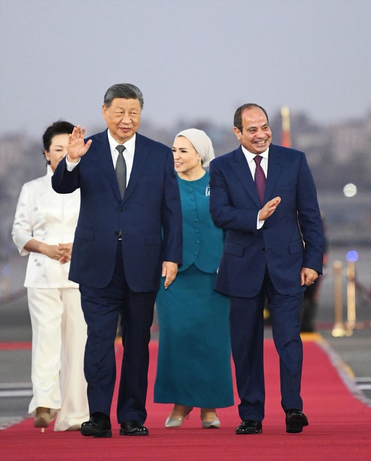 Şi Cinping 10 Yıl Sonra Mısır'da