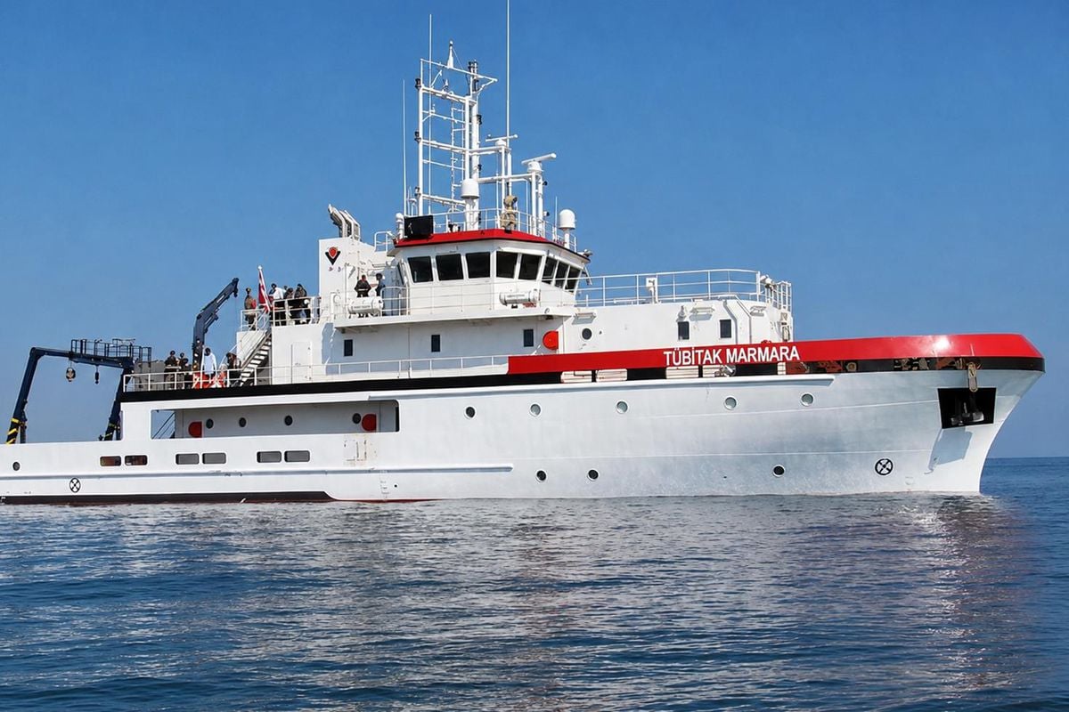 Doğu Akdeniz'de sular ısınıyor! Türkiye Navtex yayımladı, Yunanistan'dan yanıt geldi