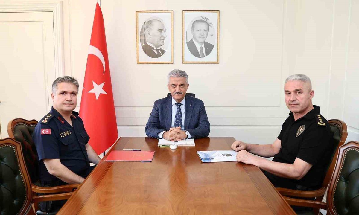Düzce'de Güvenlik Toplantısı: 19 Kişi Yakalandı, 10 Kişi Tutuklandı