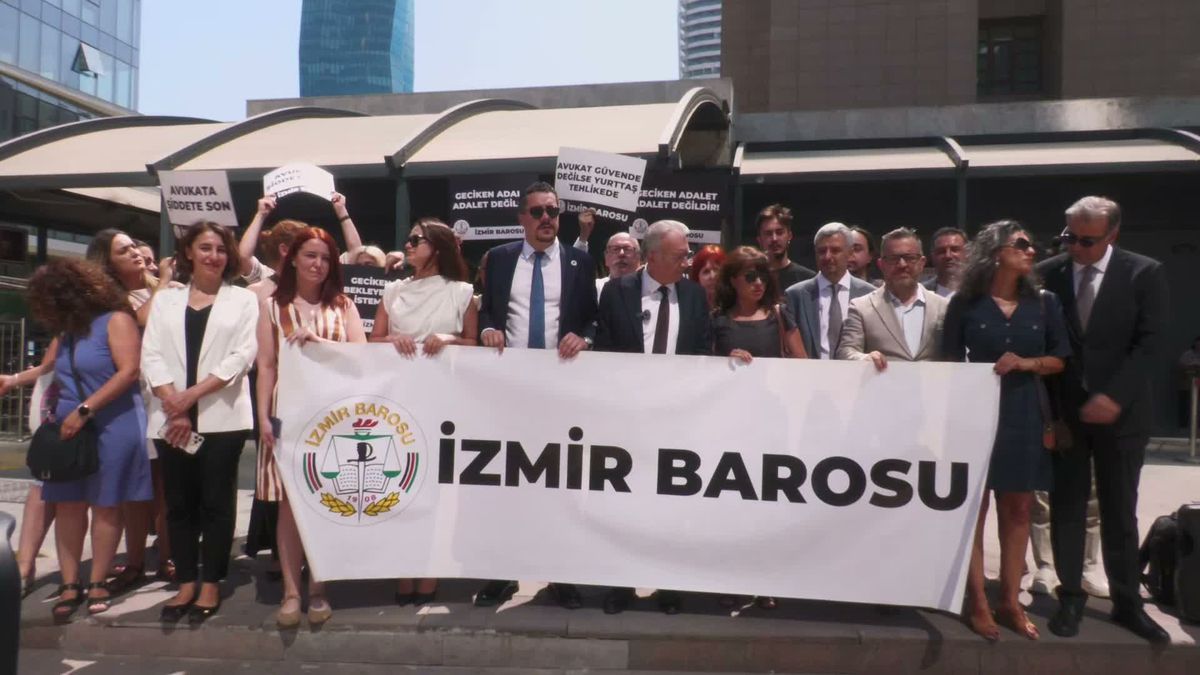 İzmir Barosu'ndan Adli Yıl Törenine Tepki: 'Avukatların Sözünü Keserek Yargının Bağımsızlığından Söz Edilemez'