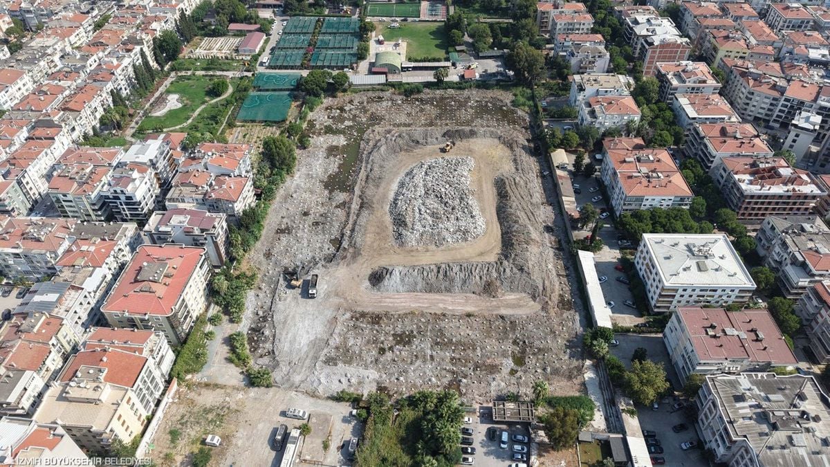 Karşıyaka Zübeyde Hanım Stadı için ihale süreci başlıyor