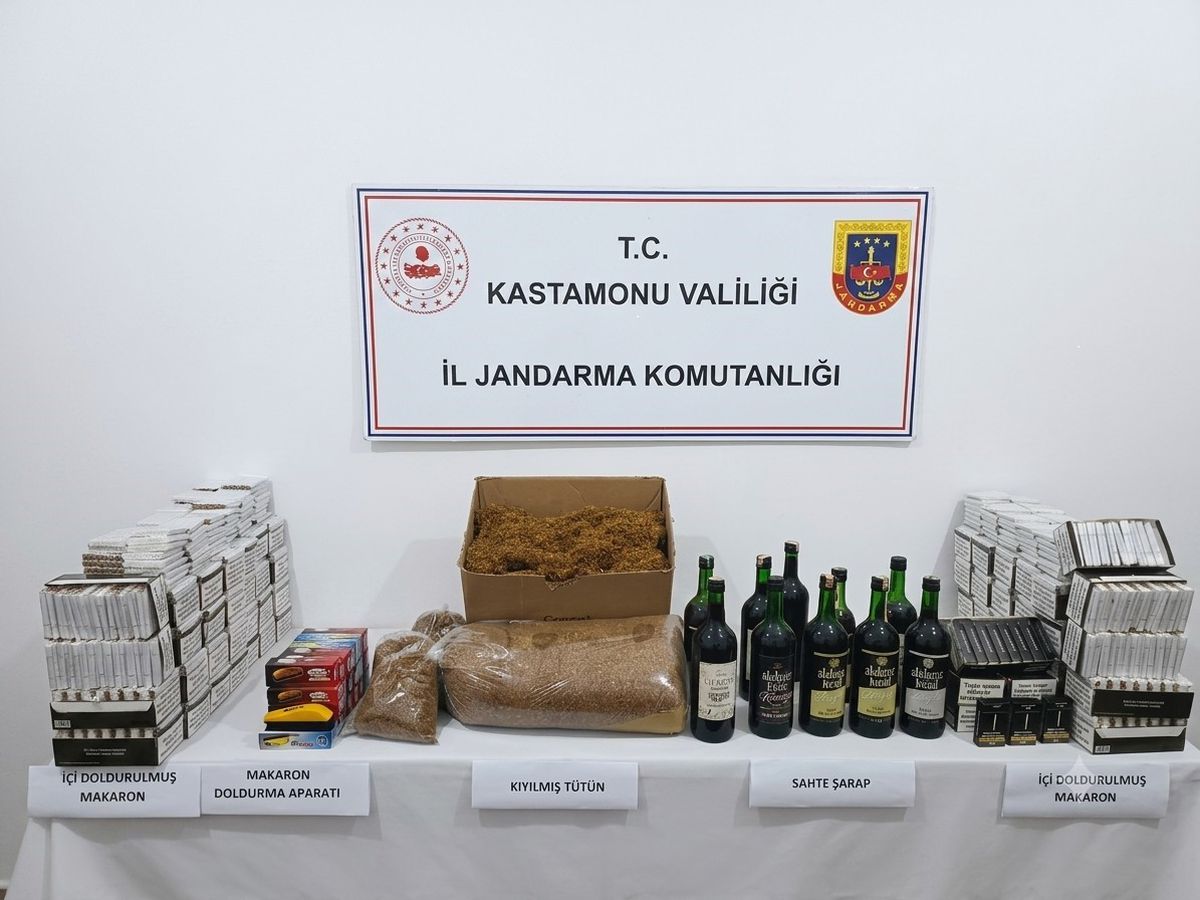 Kastamonu'da Jandarmadan Kaçakçılık Operasyonu: 10 Litre Sahte İçki Ele Geçirildi