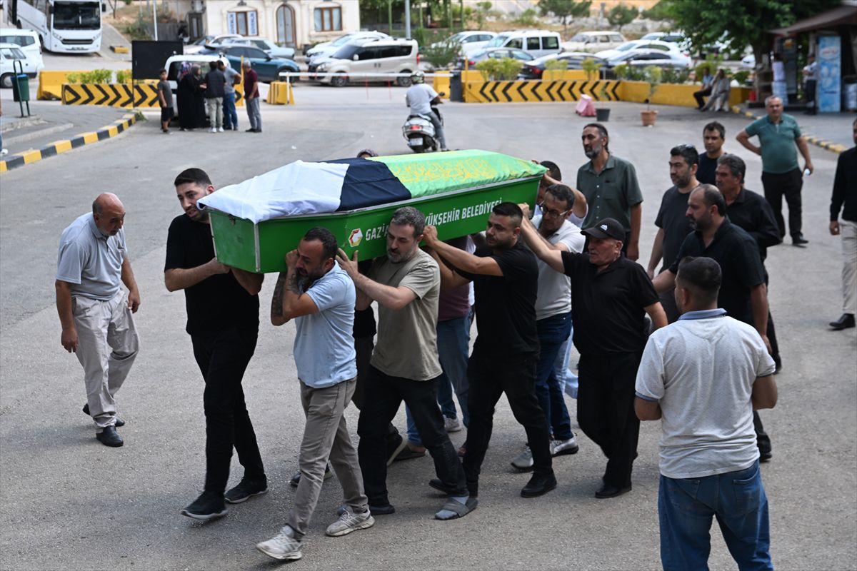 14 Yaşındaki Nisa Törer Son Yolculuğuna Uğurlandı