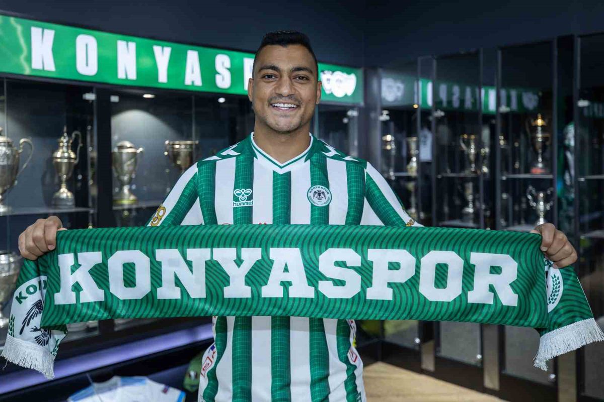 Konyaspor, Mostafa Mohamed ile 3 yıllık sözleşme imzaladı