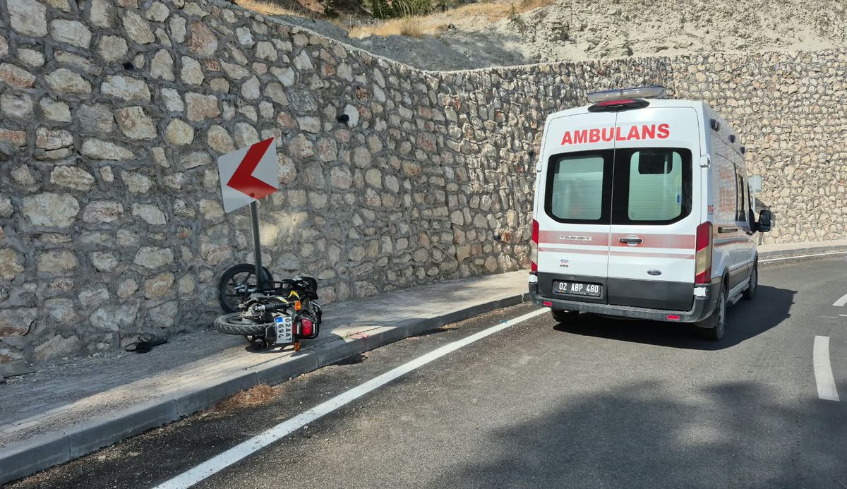 Adıyaman'da Motosiklet Kazası: 1 Ağır Yaralı