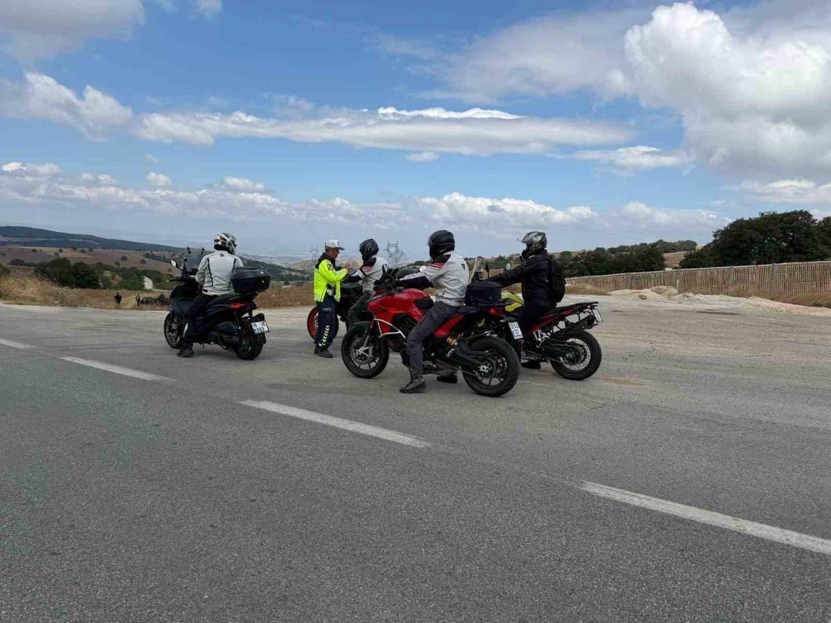 Söğüt'te Motosiklet Sürücülerine 'Görünür Ol' Uyarısı