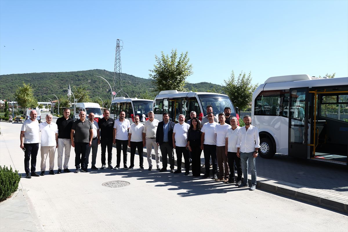 Osmancık Belediyesi'ne 5 Yeni Minibüs