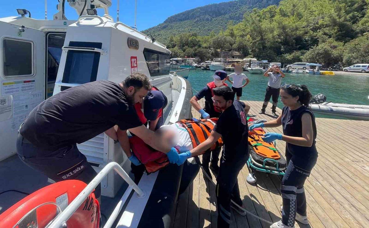 Fethiye açıklarında yaralı kurtarma operasyonu