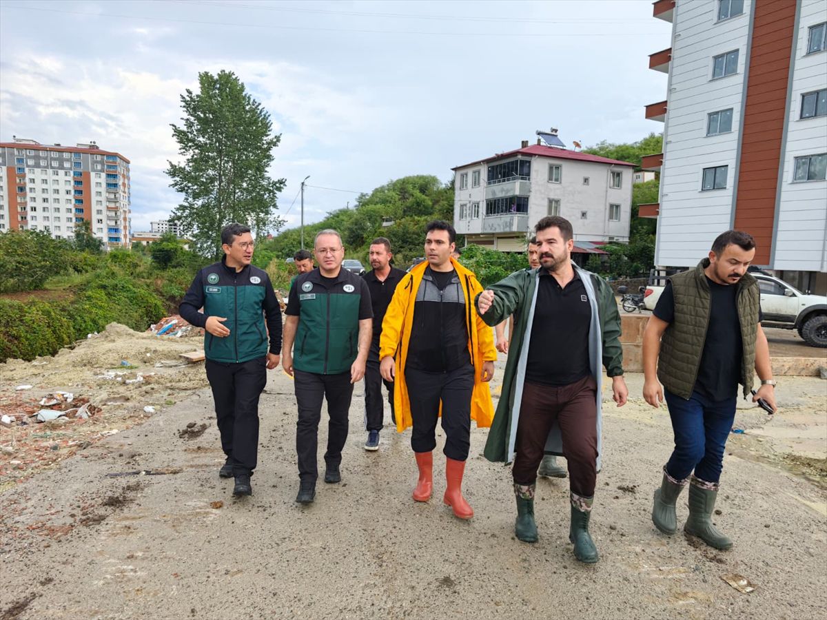 Piraziz'de Sağanak Yolları Vurdu