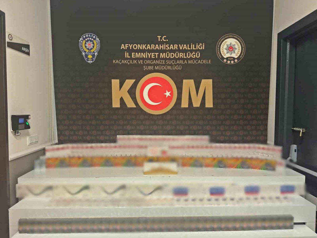 Afyonkarahisar'da Kaçak Sigara Operasyonu: 700 Paket Ele Geçirildi