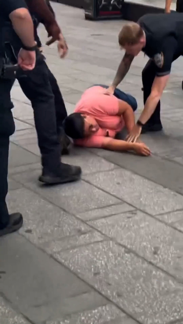 polise bicak ceken saldirgan v 20195110 4231 1 m