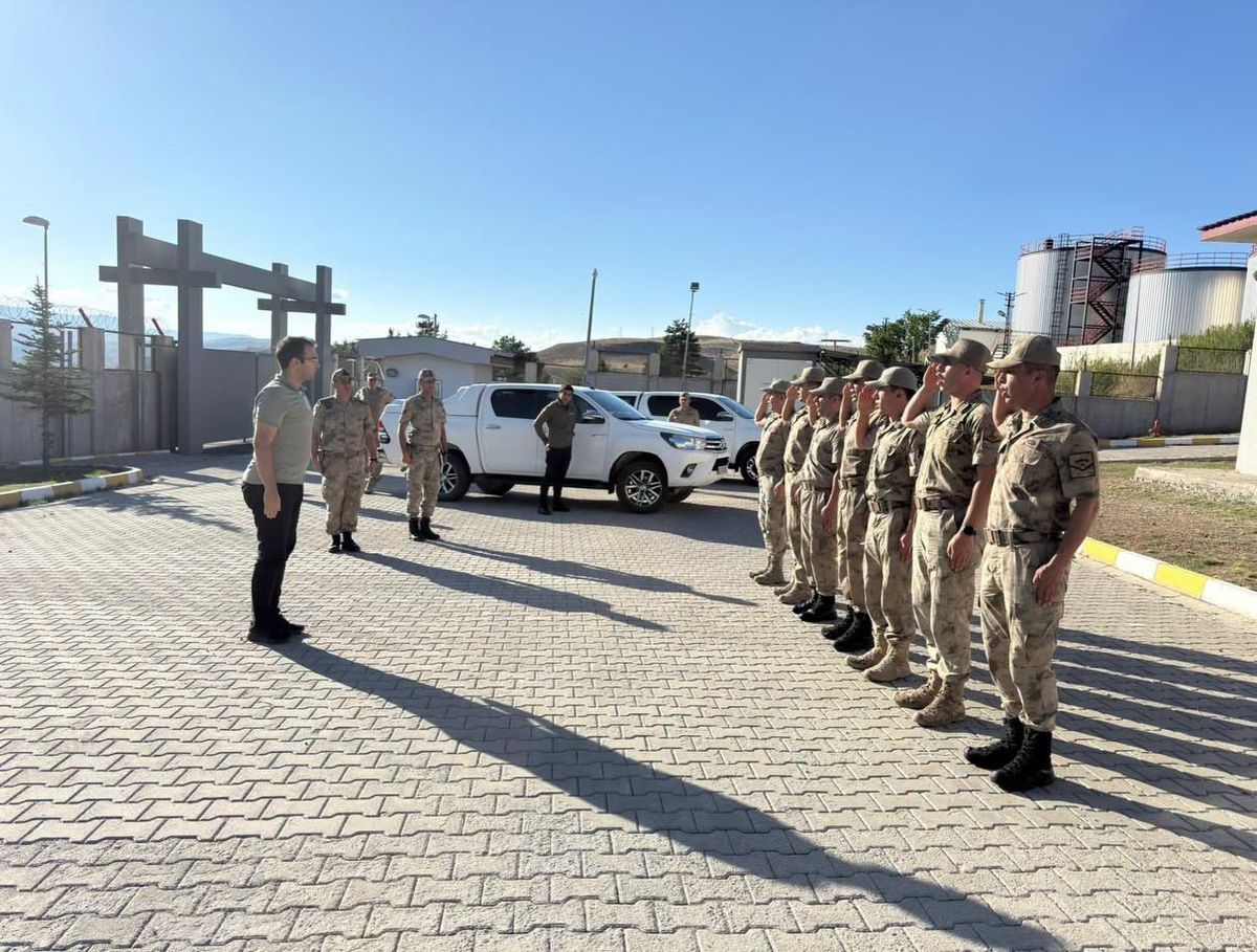 Refahiye Kaymakamı Çavuşköy Jandarma Karakolunu Ziyaret Etti