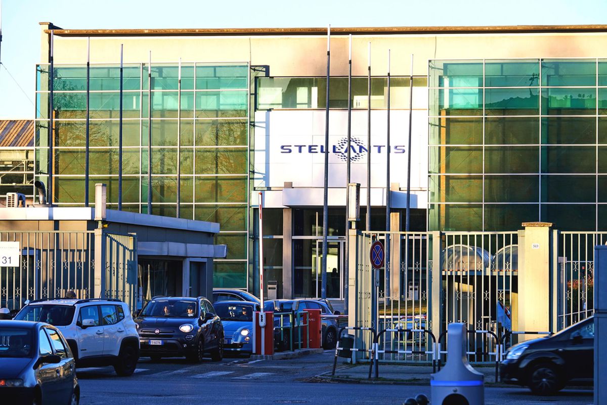 Stellantis, Fiat 500 Üretimini Geçici Olarak Durduruyor