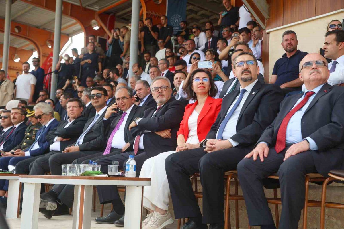 Uşak'ın Kurtuluşunun 104. Yılı Coşkuyla Kutlandı