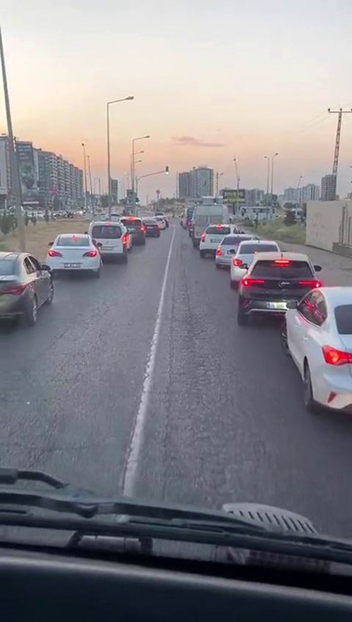 Diyarbakır'da itfaiyeye fermuar sistemiyle yol açtılar
