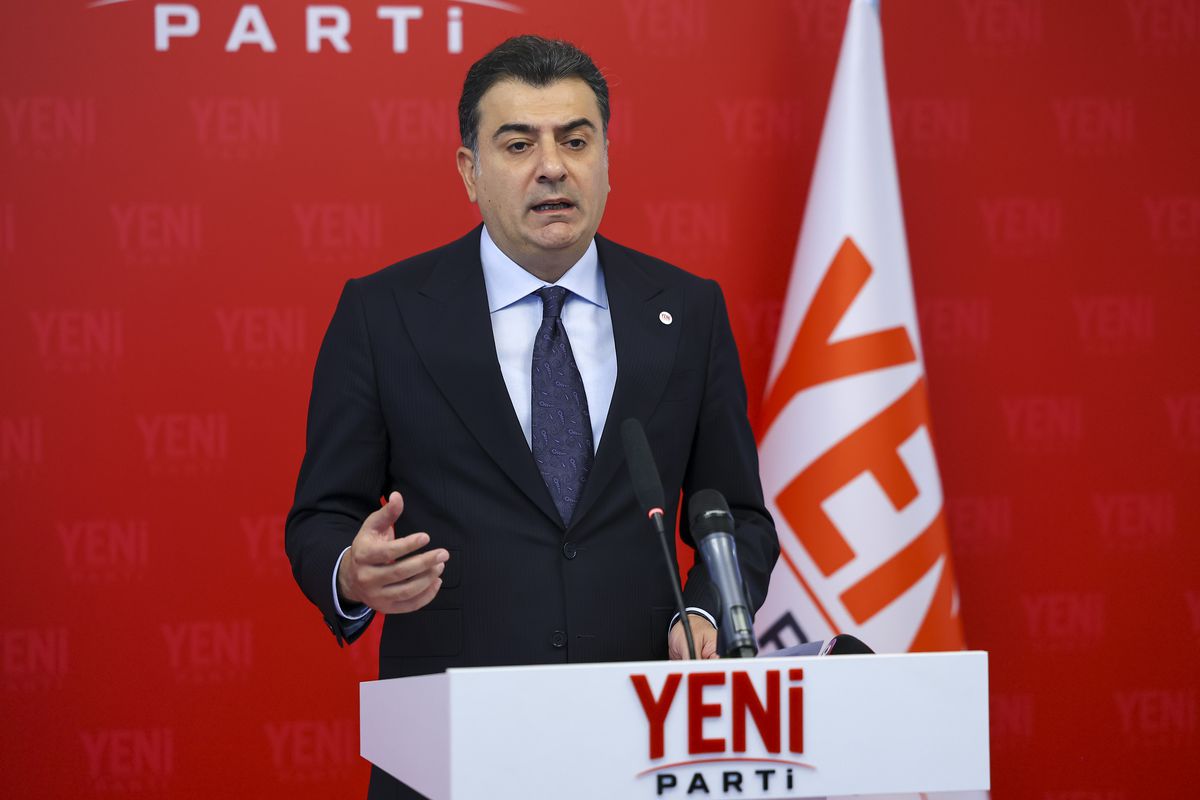 Yeni Parti'den ekonomi ve hukuk eleştirisi