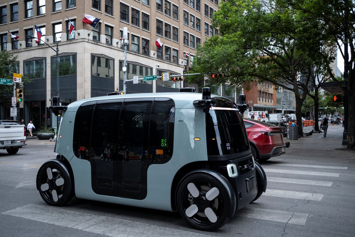 Zoox ve Waymo ABD'de Otonom Yolculuk Hizmetlerini Genişletiyor