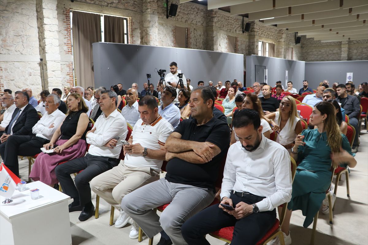 Adana'da Mikroplastik Kirliliği Forumu Düzenlendi