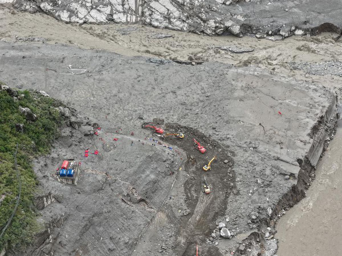 Gyirong Sınır Kapısı'nda Karayolu Ulaşımı Yeniden Sağlandı