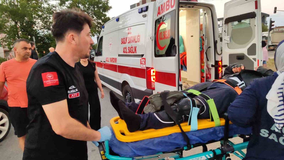 Samsun'da Motosiklet ve Otomobil Çarpıştı: 1 Yaralı