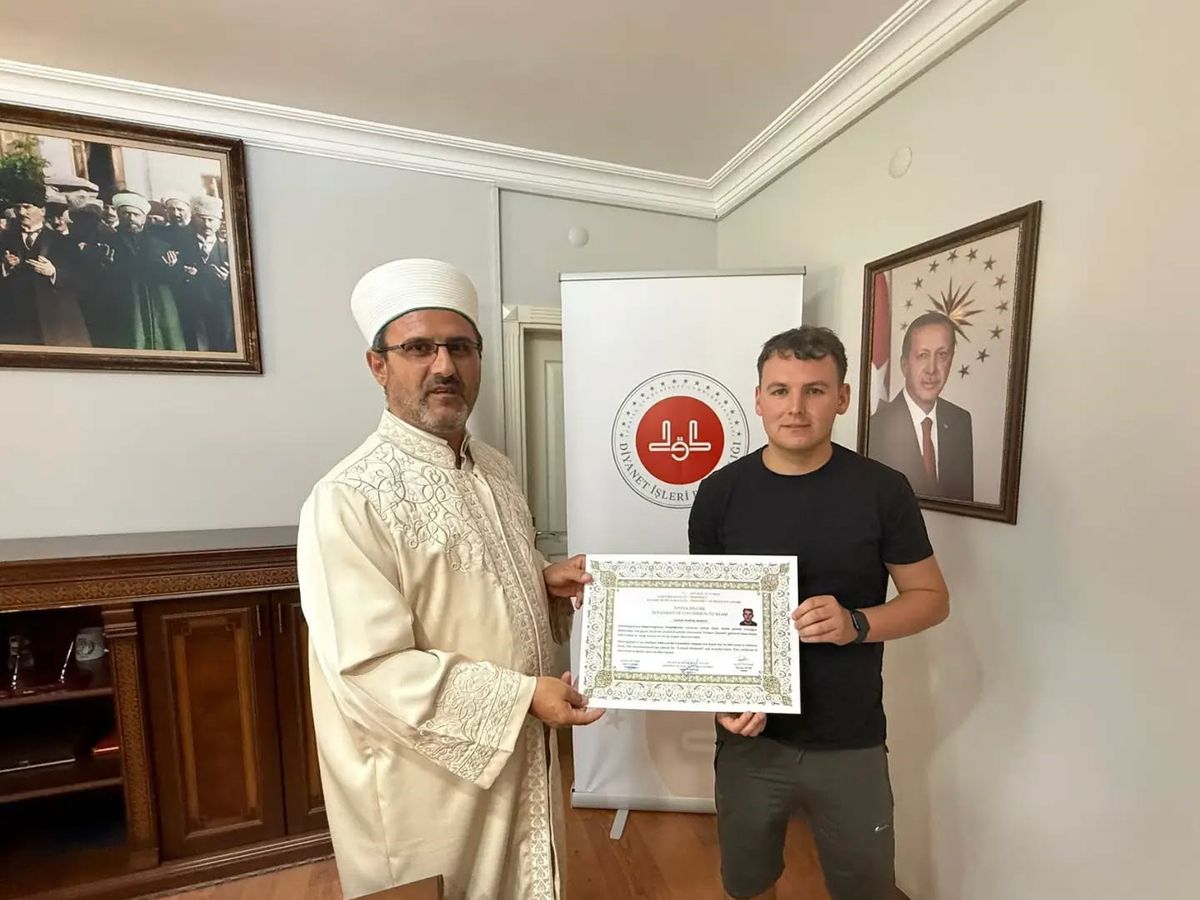 İrlandalı Aaron Murray, Söke'de Müslüman Oldu, 'Harun' İsmini Aldı