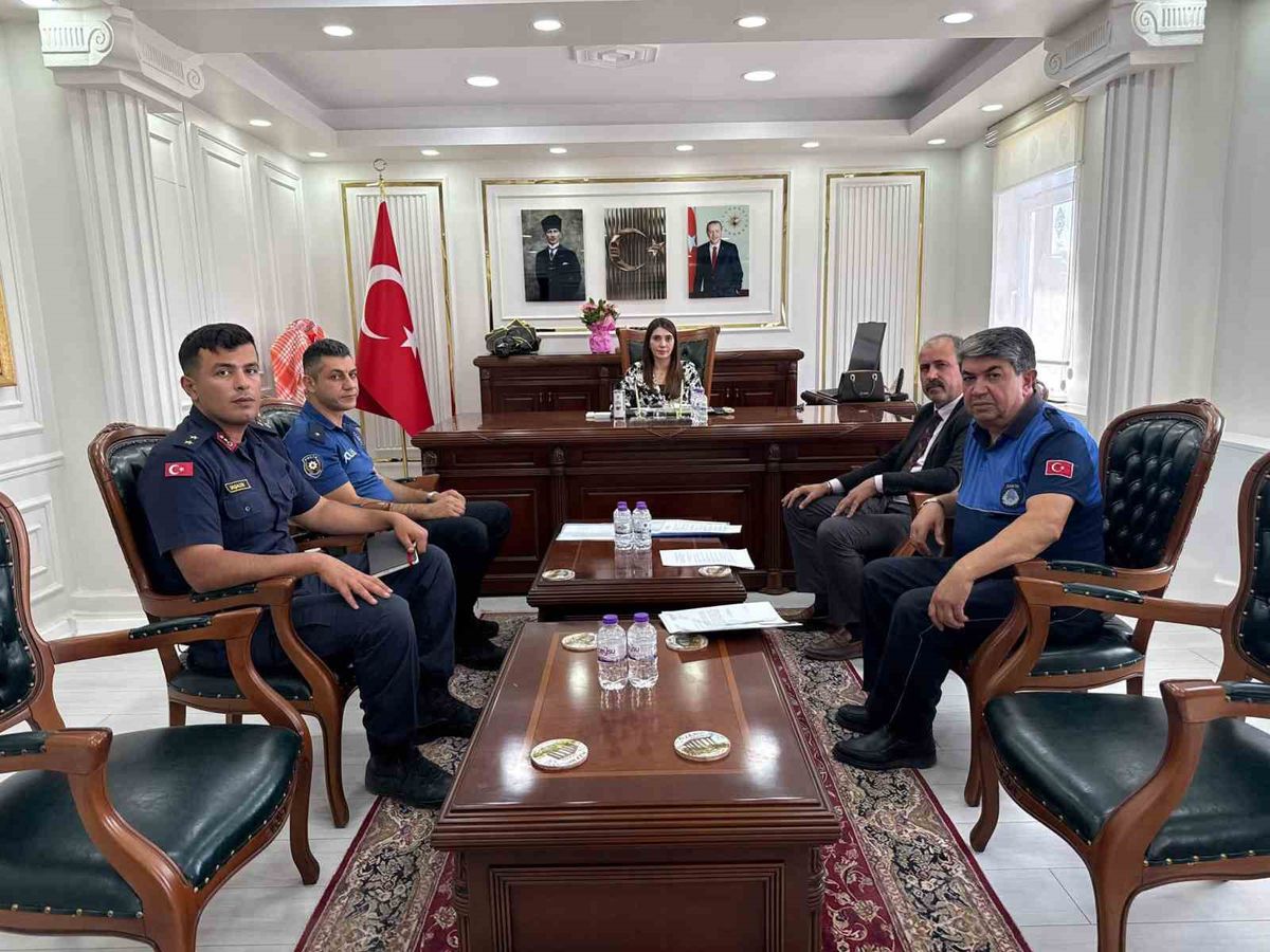 Çavdarhisar'da Eylül Ayı Okul Güvenliği Toplantısı Yapıldı