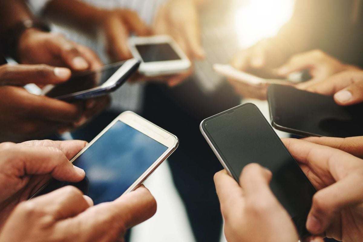 Cep telefonu alacaklara kötü haber! Bir dönem resmen sona eriyor