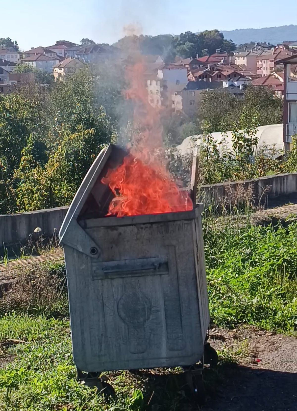 Bartın'da Çöp Konteyneri Yangını Mahalleli Tarafından Söndürüldü