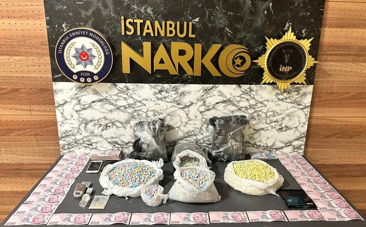 Esenyurt'ta Uyuşturucu Operasyonu: 72 Bin Hap Ele Geçirildi