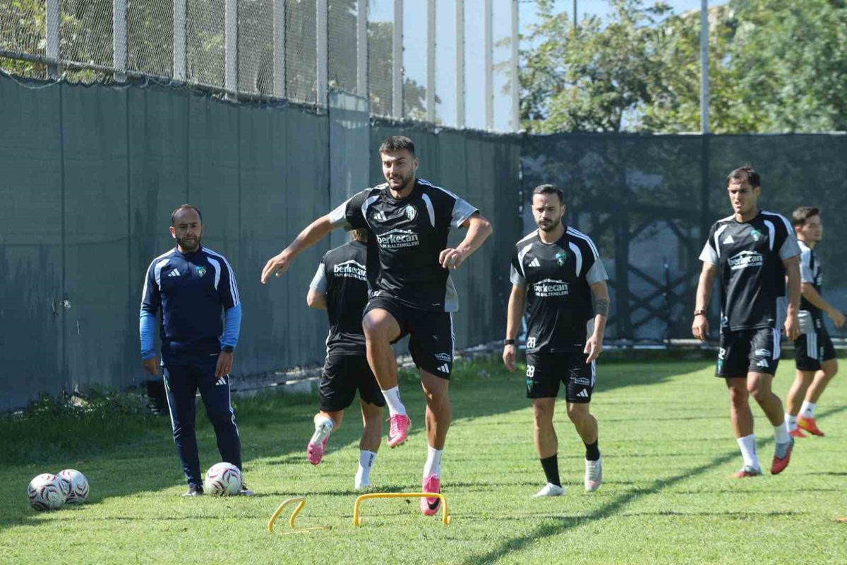 Kocaelispor'un Yeni Yıldızı Florian Aye: 'Takım Ruhuyla Gol Arayan Bir Florian Göreceksiniz'