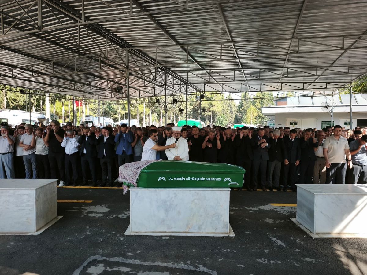 KKTC Gemi Kazasında Hayatını Kaybeden Gülcan Gürel Mersin'de Toprağa Verildi