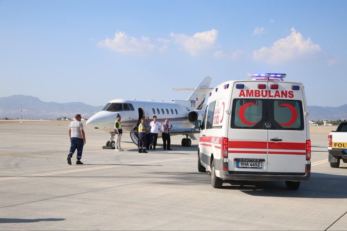 Gebe kadın ambulans uçakla Kocaeli'ye nakledildi
