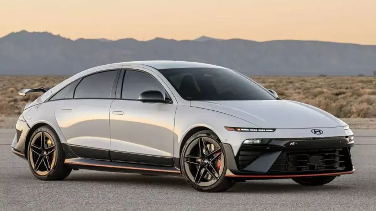 Hyundai IONIQ 6'ya dev zam: ÖTV dilimi değişti, fiyat 3.2 milyon TL'ye çıktı