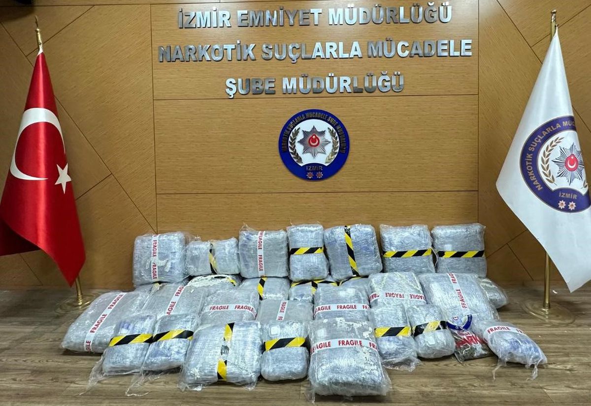 Karşıyaka'da Büyük Uyuşturucu Operasyonu: 80 Kilo Skunk Ele Geçirildi