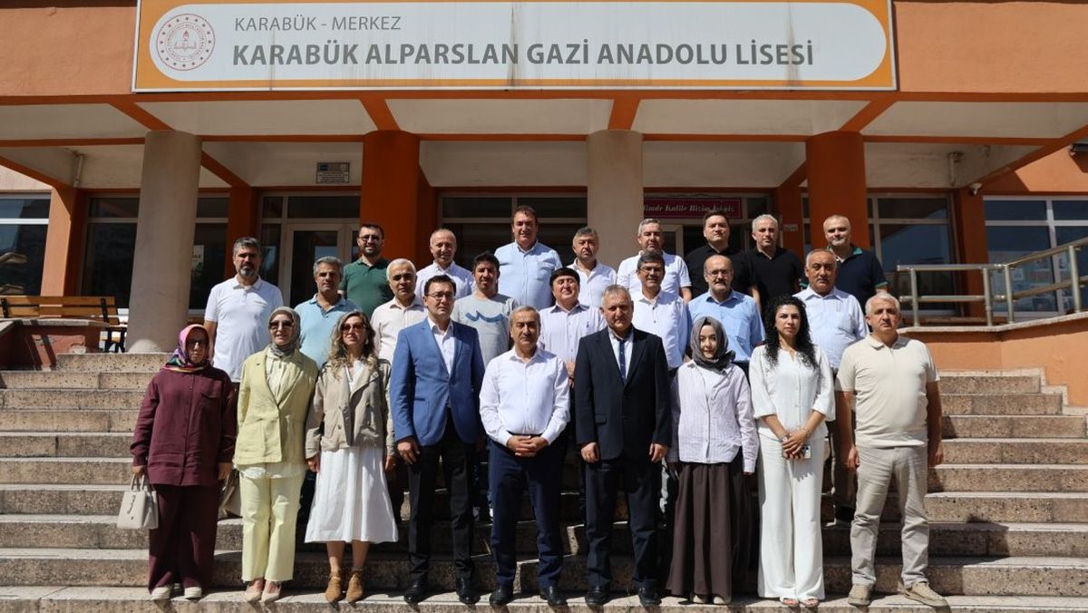 Karabük'te 3. Bölge Eğitim Kurumu Müdürleri Toplantısı Yapıldı
