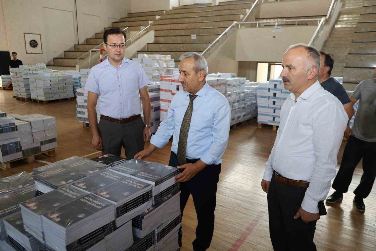 Karabük'te 352 Bin Ücretsiz Ders Kitabının Dağıtımı Başladı